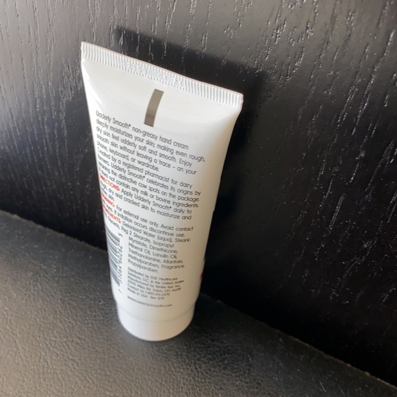 Udderly smooth original formula moisturizing hand cream, lightly scented - Picture 3 of 3